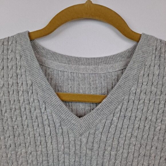 Banana Republic Mens V neck sweater  NWOT - Picture 3 of 7